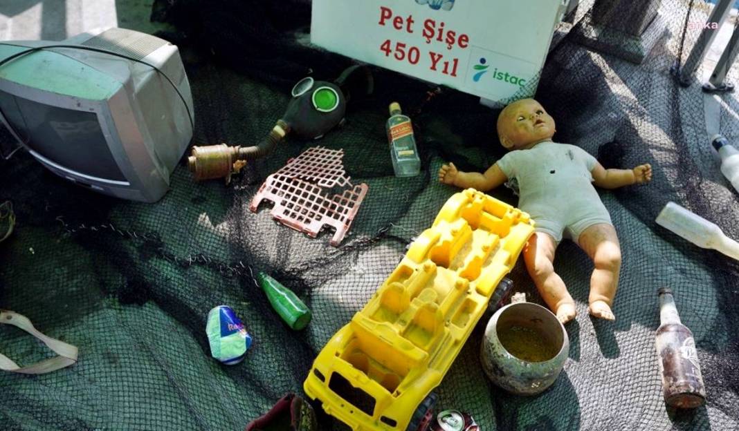 İstanbul'un utancı: Boğaz'ın altı adeta bir çöplük! Çamaşır makinesi, televizyon, araba lastiği... 3